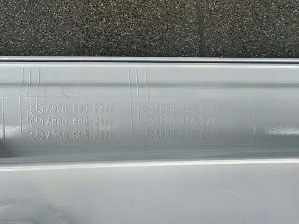 DRZWICZKI KLAPA SCHOWKA PRZEDŁUŻENIE KABINY MERCEDES ACTROS MP 4 image 3