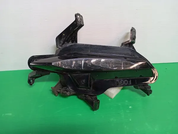 Halogenstrålkastare Vänster Fram Kia Ceed OEM 92201-J7500 image 2