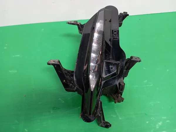 Halogenstrålkastare Vänster Fram Kia Ceed OEM 92201-J7500 image 4