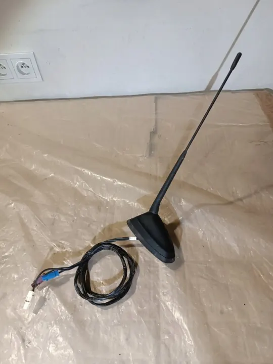 Antena Renault OEM 282160099R para Megane III image 2