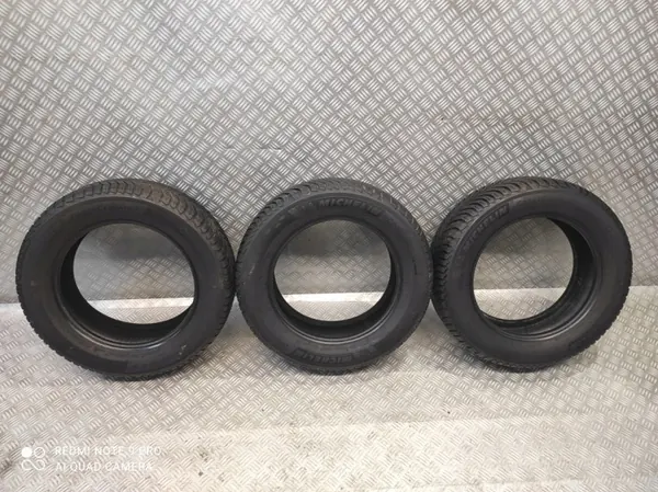 Pneus Michelin CrossClimate 2 205/60R16 - Lot de 3 image 2