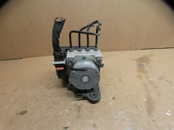Bomba ABS OEM 5Q0614517CT para VW Passat B8 image 2