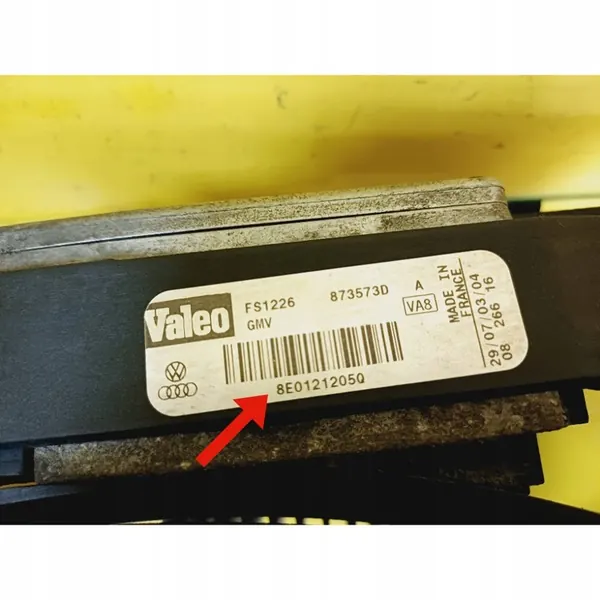 Ventilador de Radiador + Módulo Audi A4 B6 2.0 1.6 8E0121205Q image 2