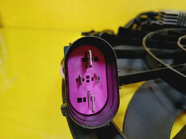 Ventilador de Radiador + Módulo Audi A4 B6 2.0 1.6 8E0121205Q image 7