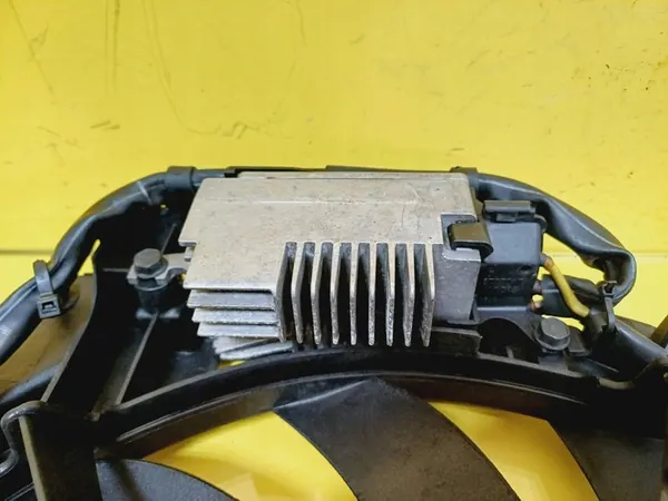 Ventilador de Radiador + Módulo Audi A4 B6 2.0 1.6 8E0121205Q image 8