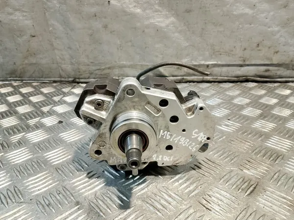 Ruiskutus OEM 07525345 Renault Masterille image 2