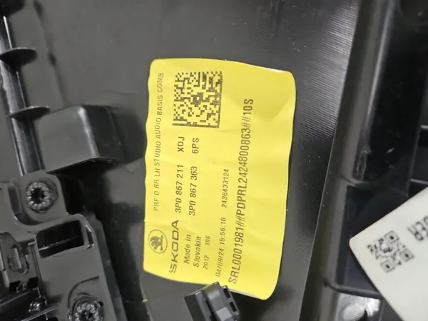 Linker Achterdeur Bekledingspaneel Skoda Superb OEM 3P0867211 image 6