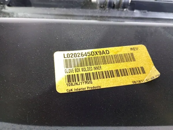 Handschoenenkast dashboard passagier OEM KKM23087 Dodge Challenger image 5
