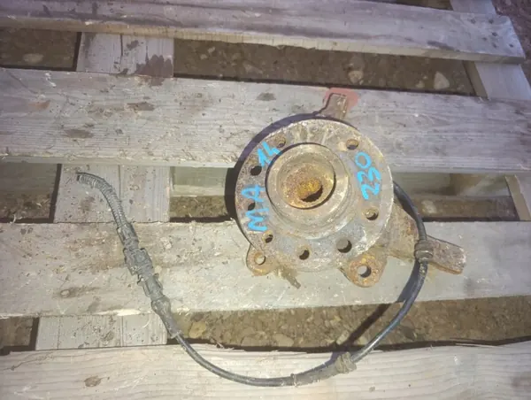 OEM Zwrotnica prawy przód prawa przednia Opel Meriva A 1.4 image 2