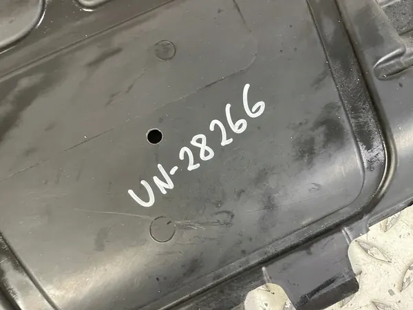 Motorhuv VW Passat B8 Golf 7 Arteon OEM 5Q0825236F image 5