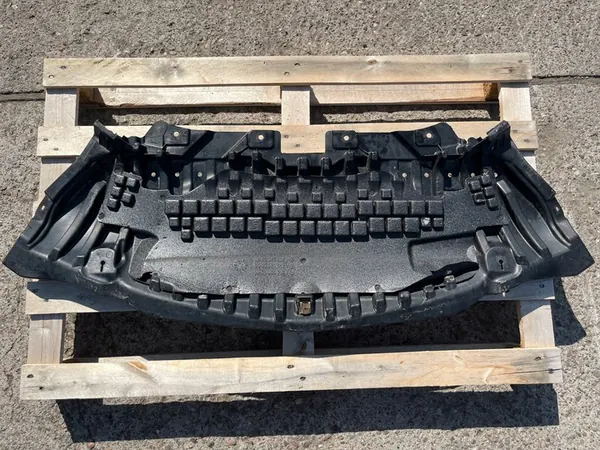 MERCEDES W205 Stötfångarskydd A2055200400 image 4