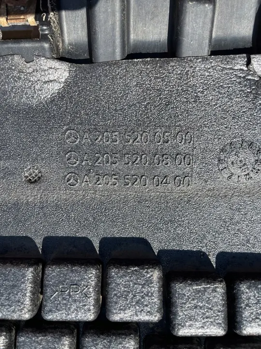 MERCEDES W205 Stötfångarskydd A2055200400 image 7