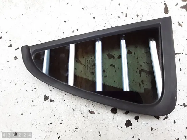 Cuarto de ventana Kia Soul OEM e443r000083 - Usado image 2