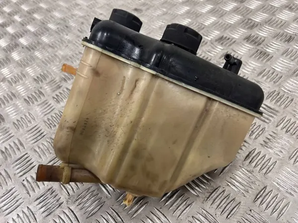 Uitzettank Maserati Quattroporte OEM 12345 image 3