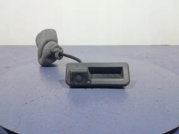 Skoda Superb III Lift Kofferbakhendel Camera OEM 566827566B image 2