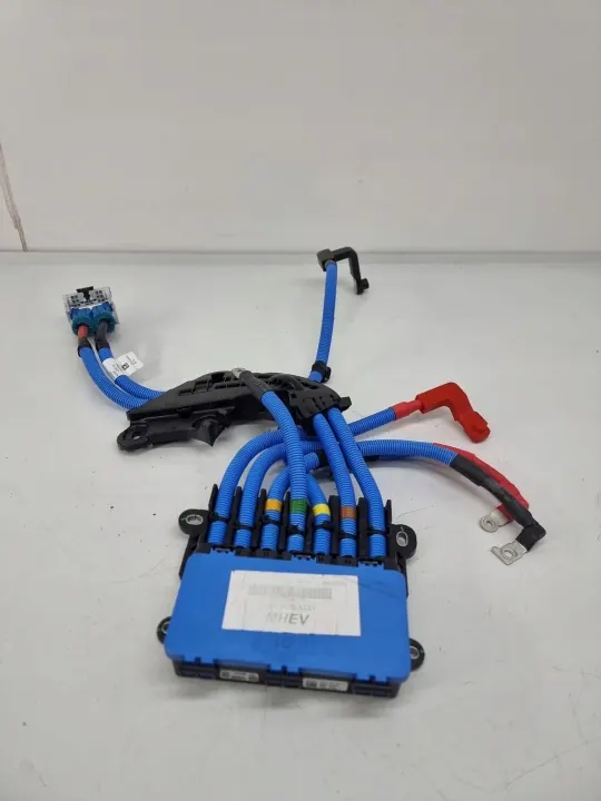 Câble d'alimentation positif Jaguar F-Pace OEM N8A214N168AA image 2