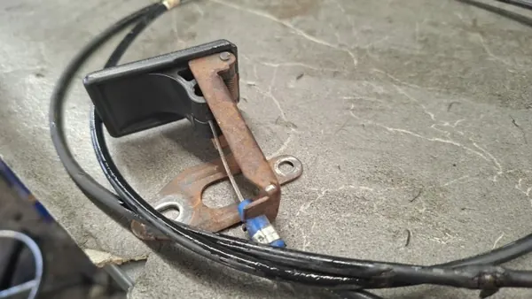 Câble d'ouverture de capot Honda Accord VI - Pièce OE image 5