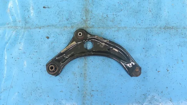 Braccio di Controllo Anteriore Destro Nissan Micra K14 2017- image 3