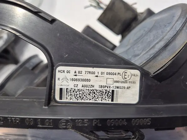 Vaurioitunut Ajovalo Citroen C3 II Oikea 1606930080 image 8