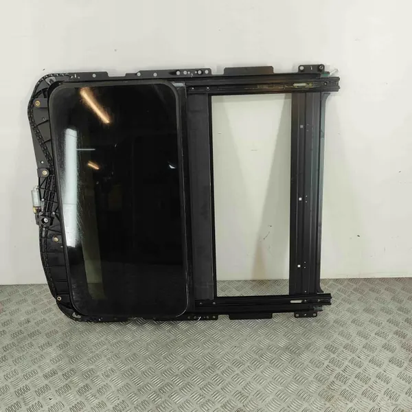 Teto Solar Maserati Ghibli OEM 06700258510 - Usado image 2