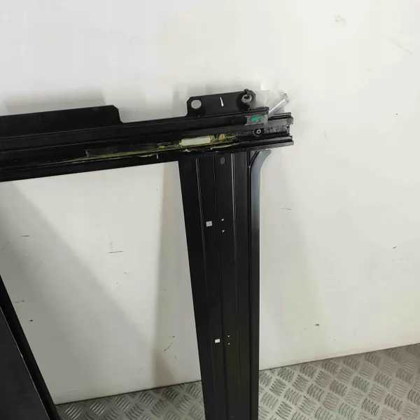 Teto Solar Maserati Ghibli OEM 06700258510 - Usado image 3