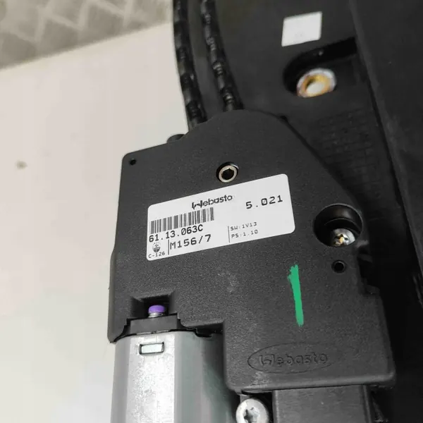 Teto Solar Maserati Ghibli OEM 06700258510 - Usado image 6