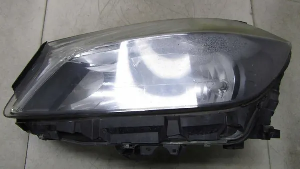 Mercedes W 176 A1768203861 Linker Lamp image 2