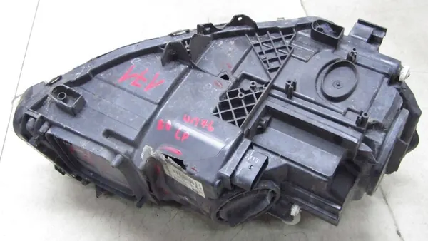 Mercedes W 176 A1768203861 Linker Lamp image 5