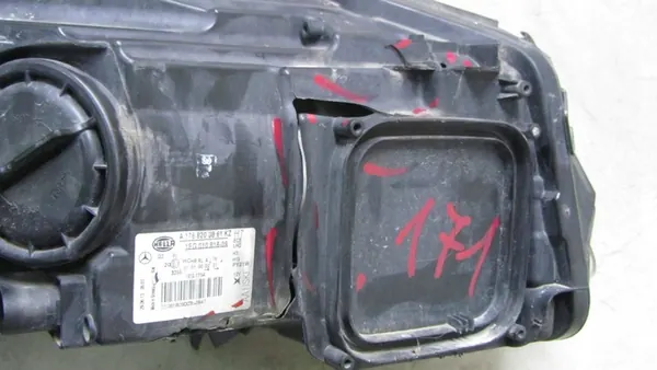 Mercedes W 176 A1768203861 Linker Lamp image 6