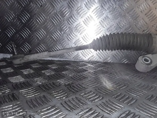 Ford servostyrningsfäste OEM 8v513200cf image 3