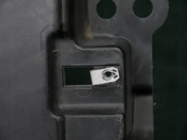 Clips de protección inferior Land Rover OE para Range Rover Sport II image 3