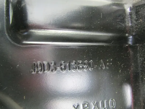 Jaguar I-PACE Kiinnitystuki OEM J9D3-613B90-AF image 4
