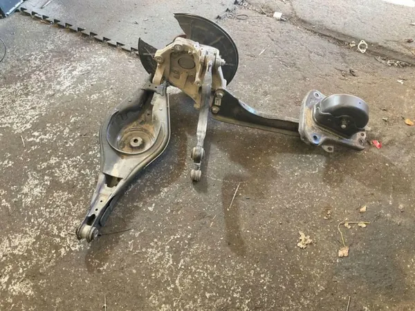 Biellette de direction arrière gauche OEM 312246338 Volvo image 4