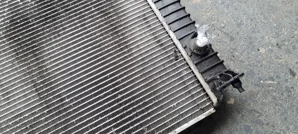 Radiador de agua Audi A6 2.0 TDI image 3