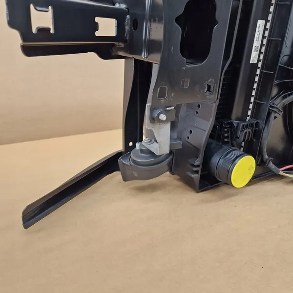 Radiador Frontal VW Touran 1.8TSI 2015- image 10