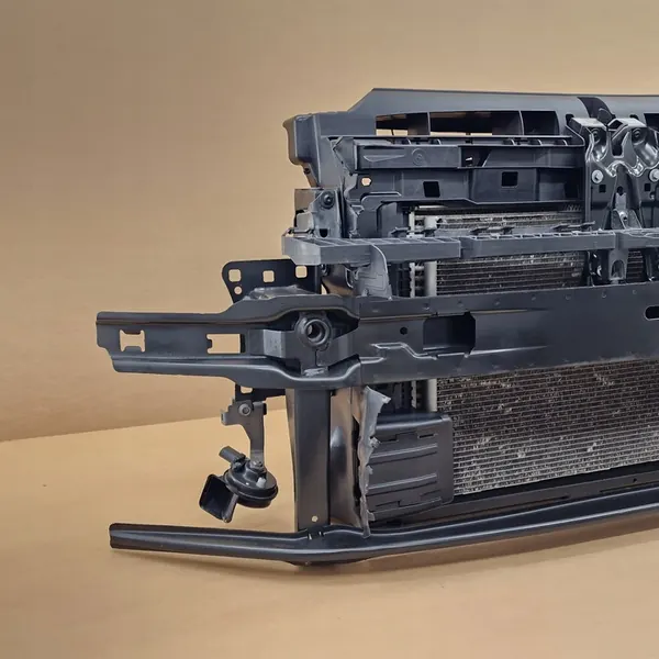 Radiador Frontal VW Touran 1.8TSI 2015- image 3