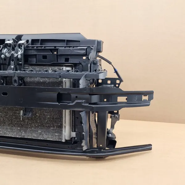 Radiador Frontal VW Touran 1.8TSI 2015- image 4