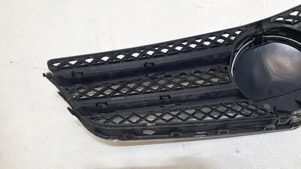 Estrella de Parrilla Mercedes OEM A2078880011 - Usado image 9