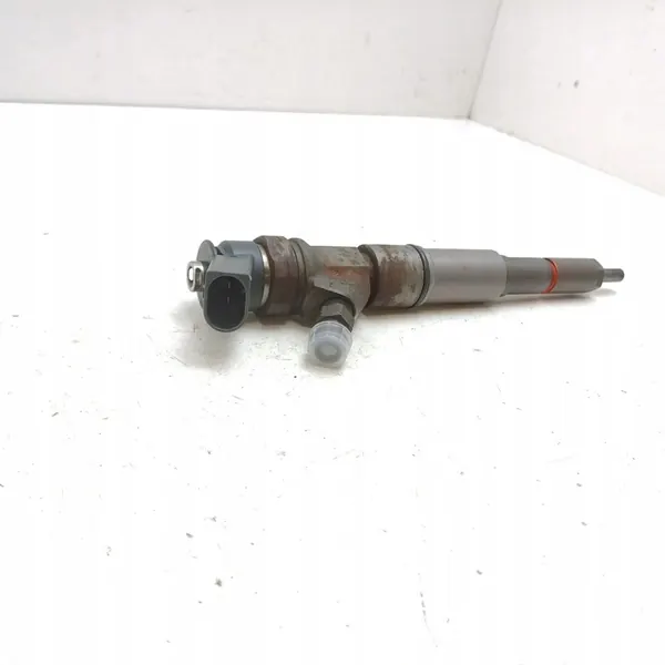 Inyector de combustible BMW 5 E60 E61 2005 image 9