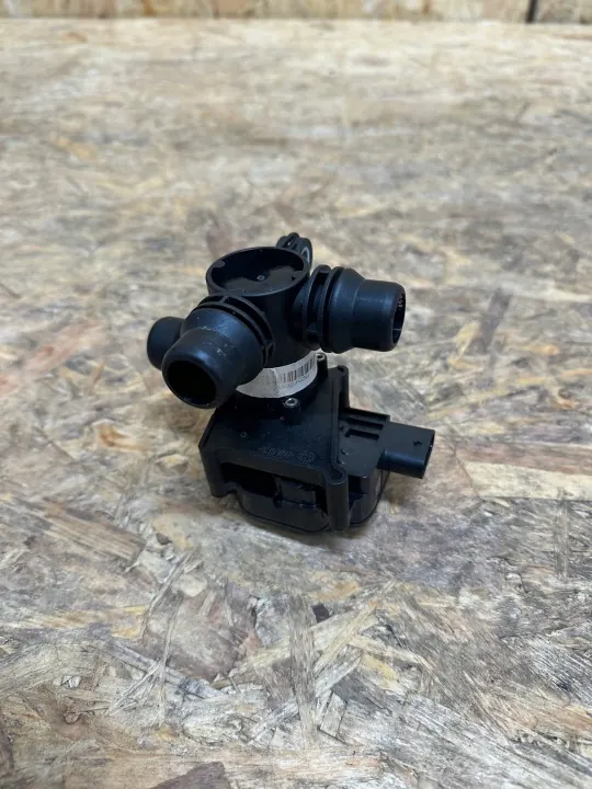 Termostaattiventtiili OEM A6512000715 Mercedes-Benzille image 4