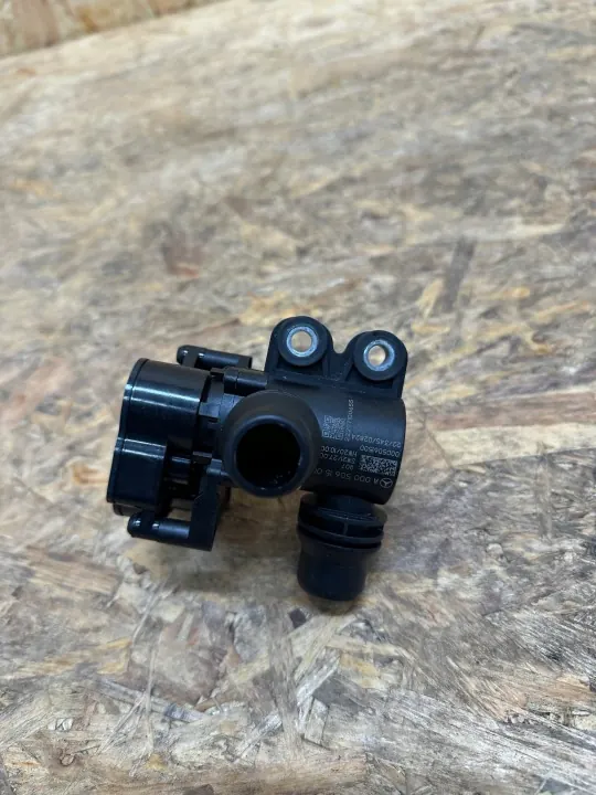 Termostaattiventtiili OEM A6512000715 Mercedes-Benzille image 5