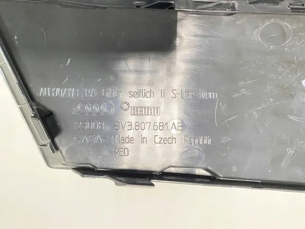 Rejilla de parachoques delantera izquierda Audi A3 8V S-Line image 3