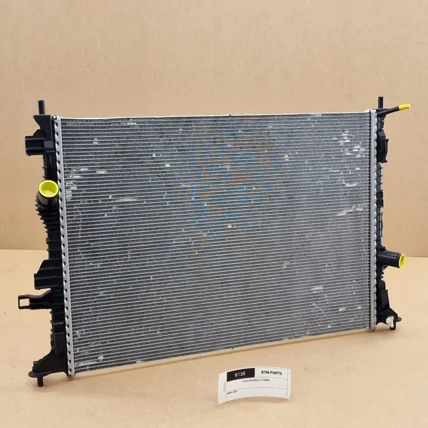 Radiateur d'eau Ford Focus MK4 OEM OQ&G6 2210505 image 2