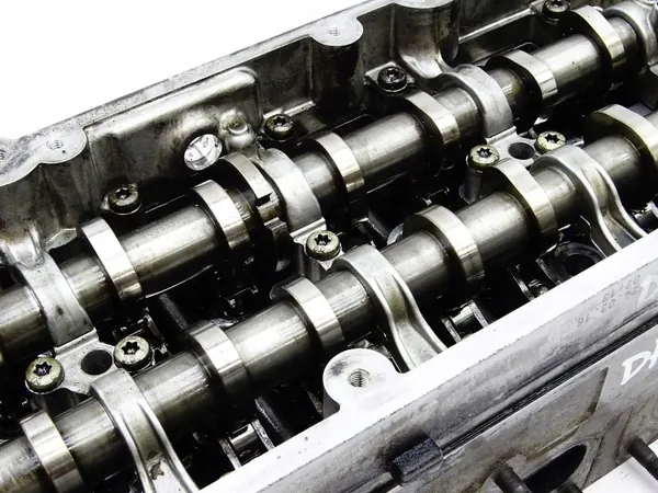 Culasse complète VW Audi 2.0 TDI 04L103373E image 3