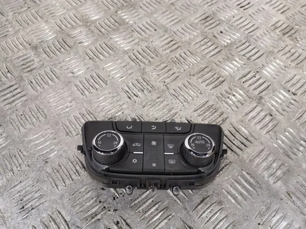 Ilmastointipaneeli Opel Zafira C 2014 OEM 13429880 image 2