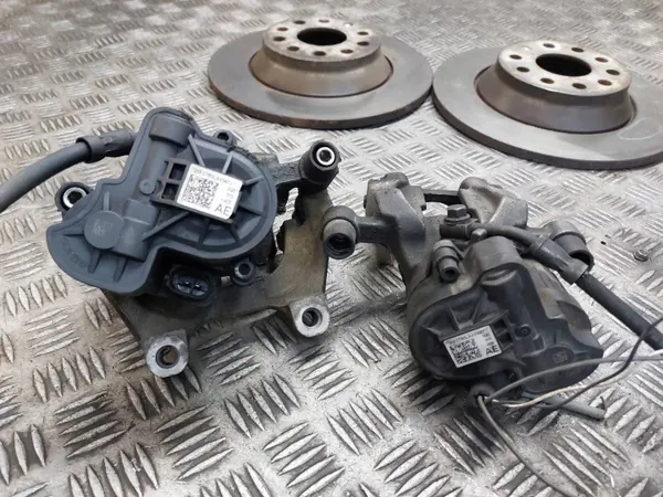 Jarrurattaat & puristimet taka OEM 3Q0615405AE 3Q0615406AE image 3