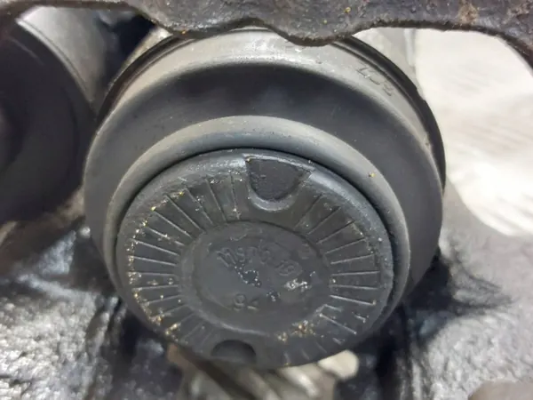 Jarrurattaat & puristimet taka OEM 3Q0615405AE 3Q0615406AE image 7