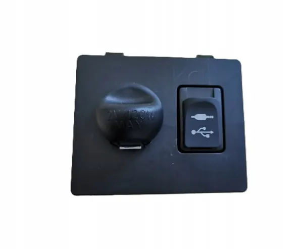 Toyota Avensis T27 Aanstekercontactdoos OEM 58915-05020 image 2