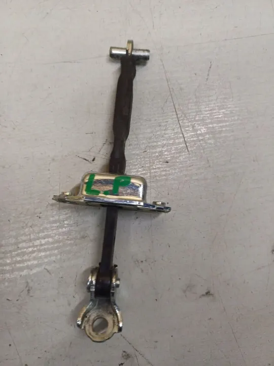 Suzuki SX4 06-12 Ovenpysäytin OEM BHZ2463 Vasen Etu image 3