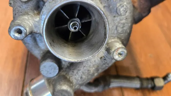 Turbokompressor AUDI A4 B7 1.9 TDI 038145702K image 3